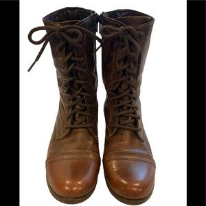 STEVE MADDEN 9” LACE UP BROWN LEATHER BOOTS WITH SIDE ZIPPERS, SIZE 9 1/2